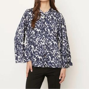 NWT Women MICHAEL KORS Classic Boho Navy White Print Satin light blouse Large